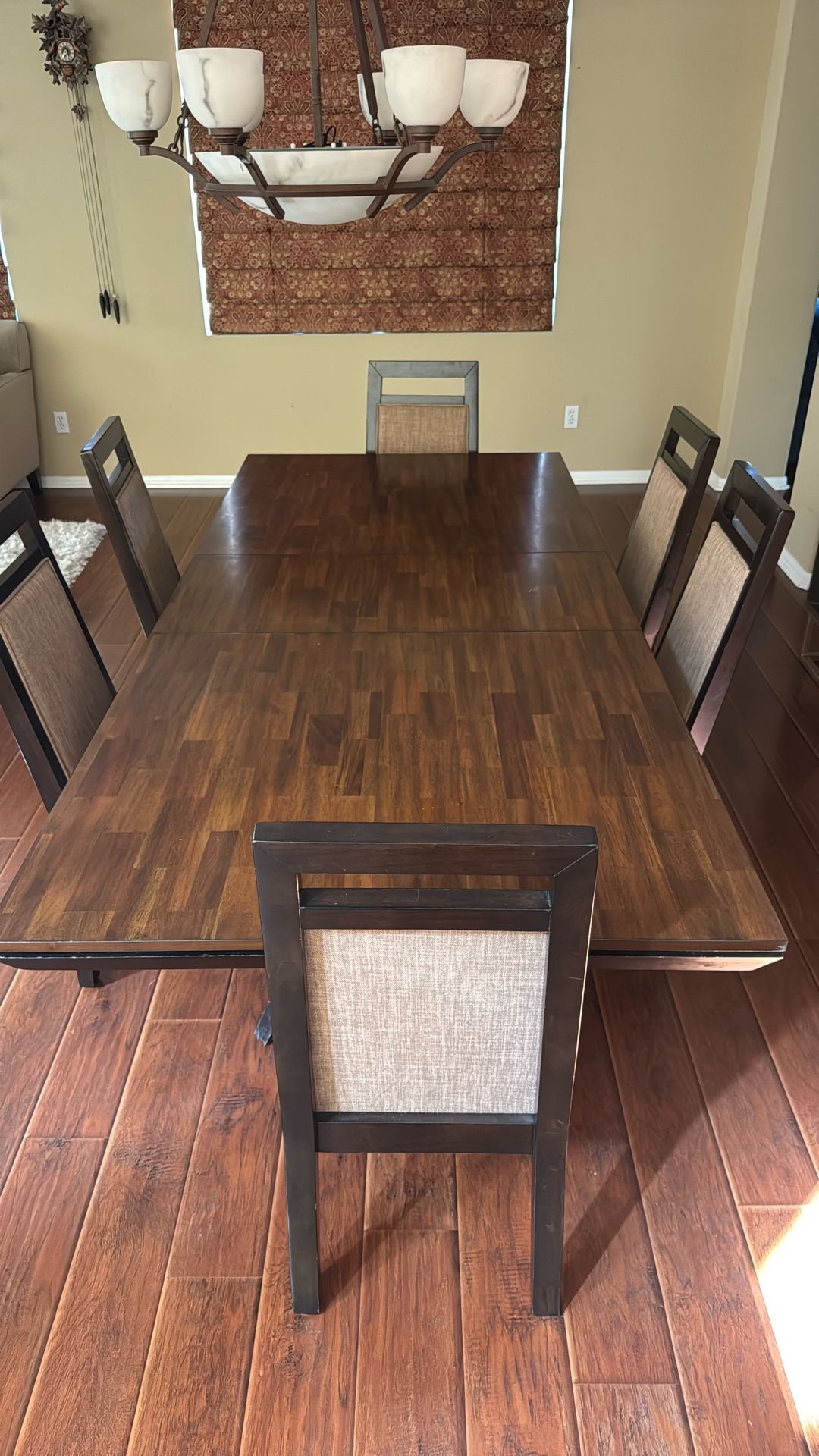 6 Seater Dining Table Very Good Condition