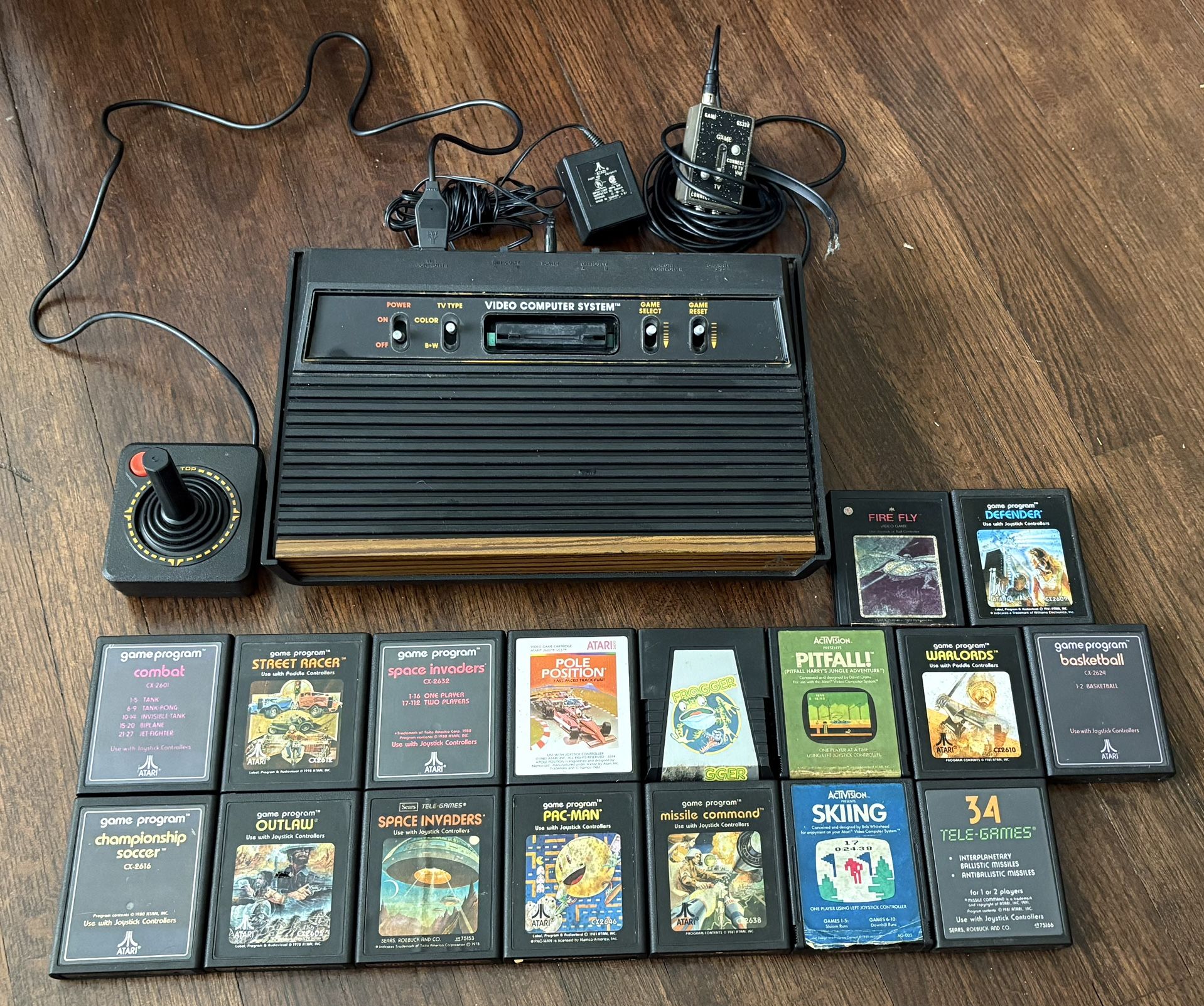 Vintage Atari 2600 Bundle