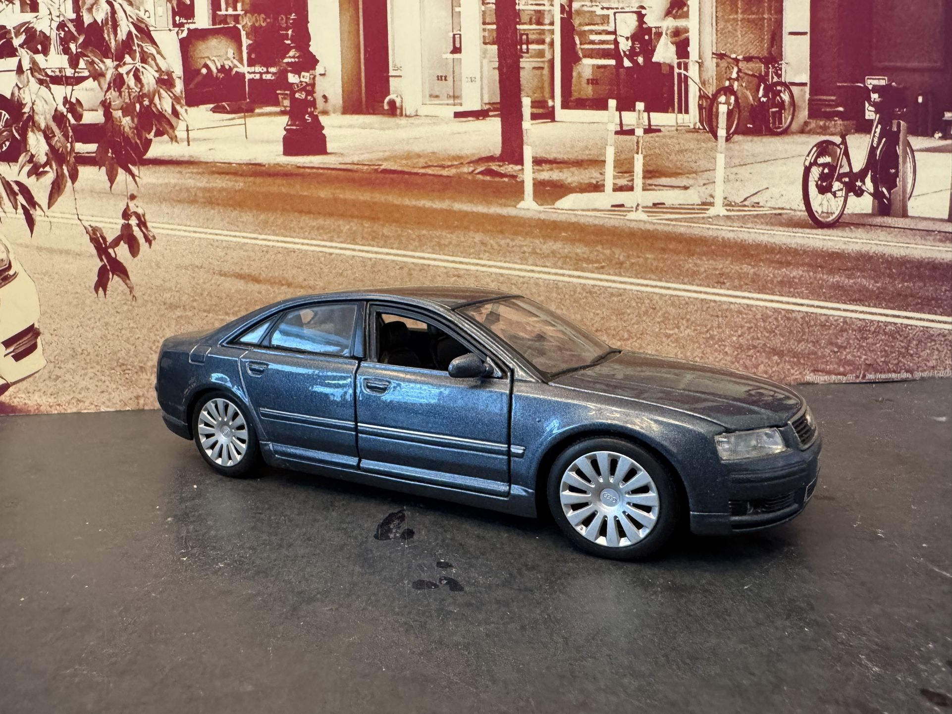 1:26 Scale Audi A8 Sedan Diecast Metal Car.