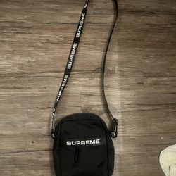 Black ss22 Supreme Bag (READ DESC)