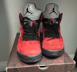 Jordan Retro 5 “Raging Bull”