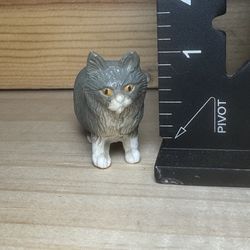 Unbranded Detailed Grey Long Haired Persian Cat Kitty 1” Figure #scrappy