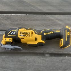 New 20v Dewalt Xr Brushless Multi Tool Only 