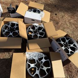 2021 Jeep Rubicon 5 rims (like new)