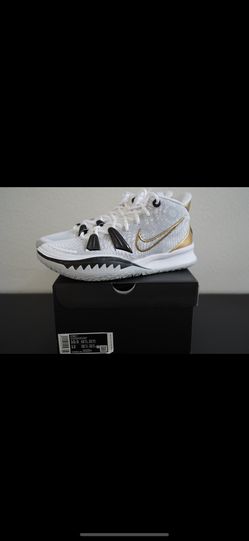 Nike Kyrie 7