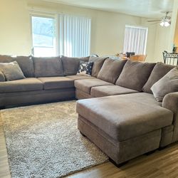 Sectional Couch 