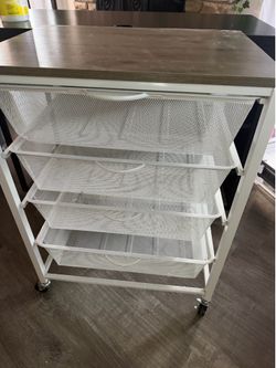 Utility cart with wheels