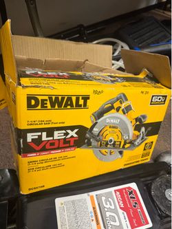 dewalt 7 1/4 circular saw tool only flex volt