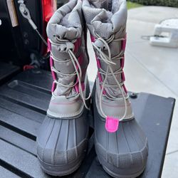 Snow Boots Size 4 Big Kids 