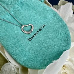 TIFFANY & CO. Elsa Peretti® Open Heart Pendant