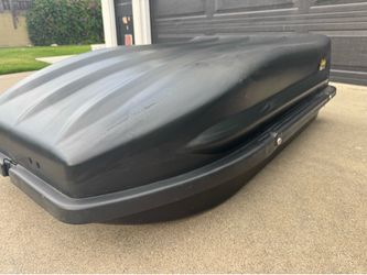 Cabela’s Hard Shell Rooftop Cargo Carrier / Roof Box