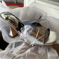 Boxes Of Forever 21 Heals 
