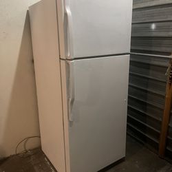 Refrigerator works great we sell them all the time