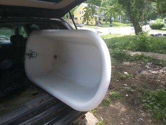 Antique Ball And Claw 5.5 Cast Iron Tub With The Manufactured Date Of 325 Or 14