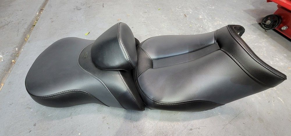 BMW GS Saddlemen Seat Like New (No Shipping) Local Deals Only