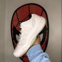 Jordan 11 Legend Blue Low 