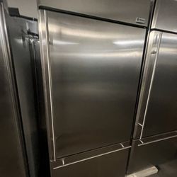 Ge Momogram 36” Built In Refrigerator 1 Yr Warranty