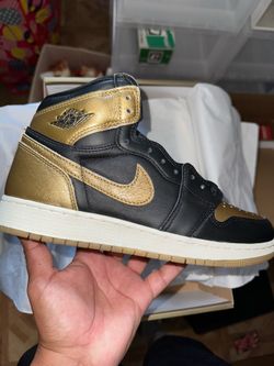 JORDAN 1 BLACK METALLIC GOLD / NEW