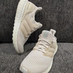 Adidas Shoes Size 6 Y Medio De Mujer 