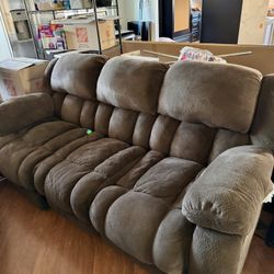 Comfy couch set - Extra Wide 3-seater and Loveseat