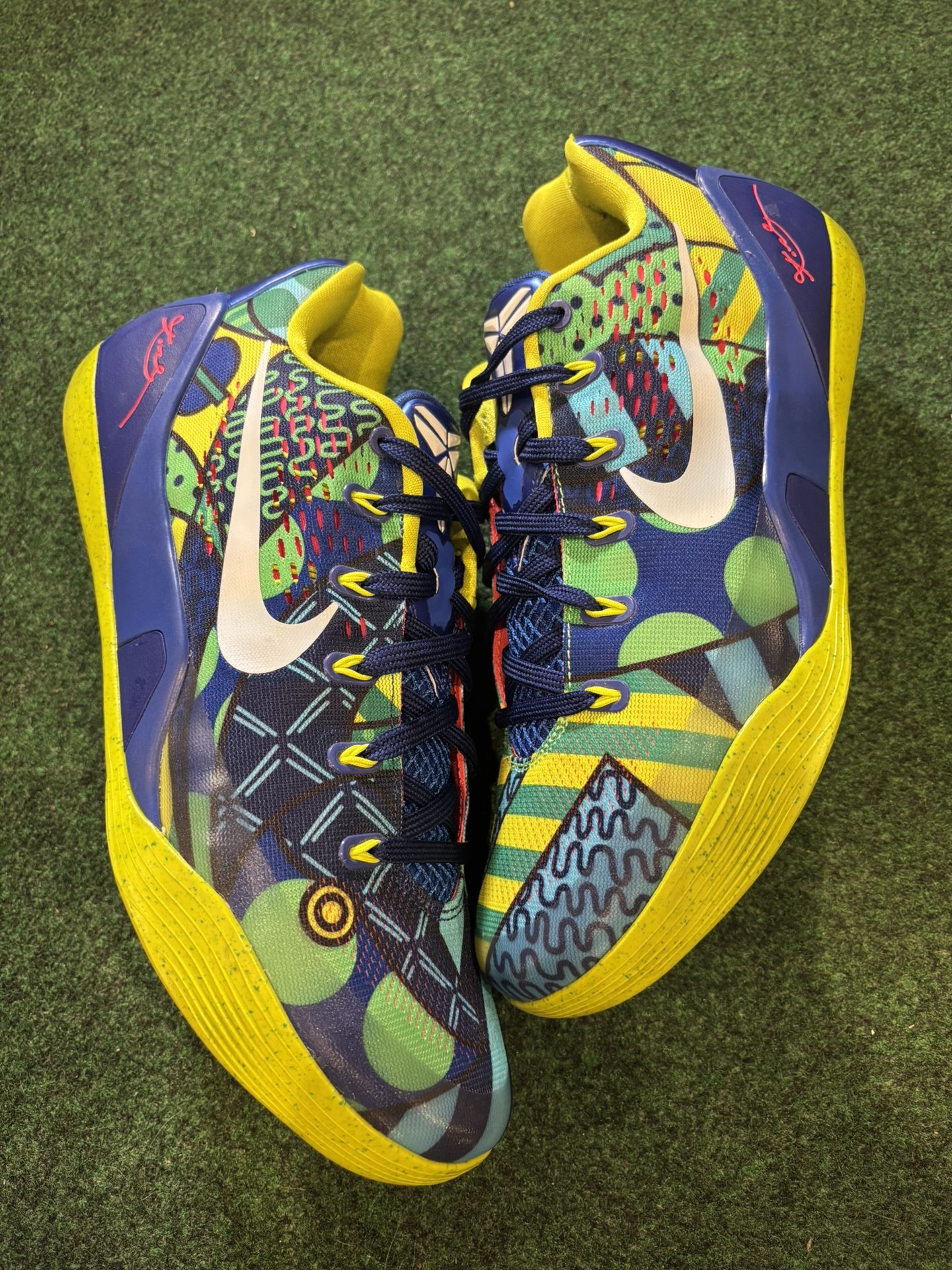 NIKE KOBE 9 EM LOW BRAZIL SIZE 11