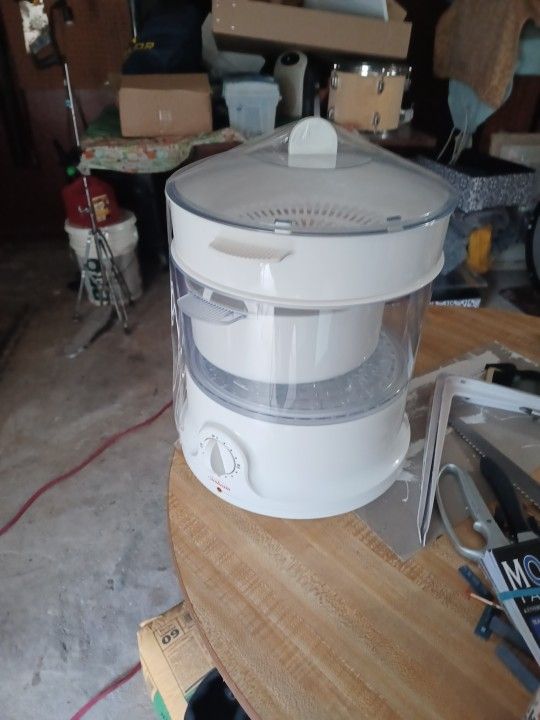 RICE COOKER. VEGE STEAMER NEW