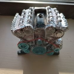 CLASSIC V8 ENGINE 1:12 Scale Toy