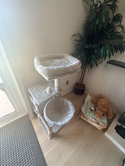 Cat tree