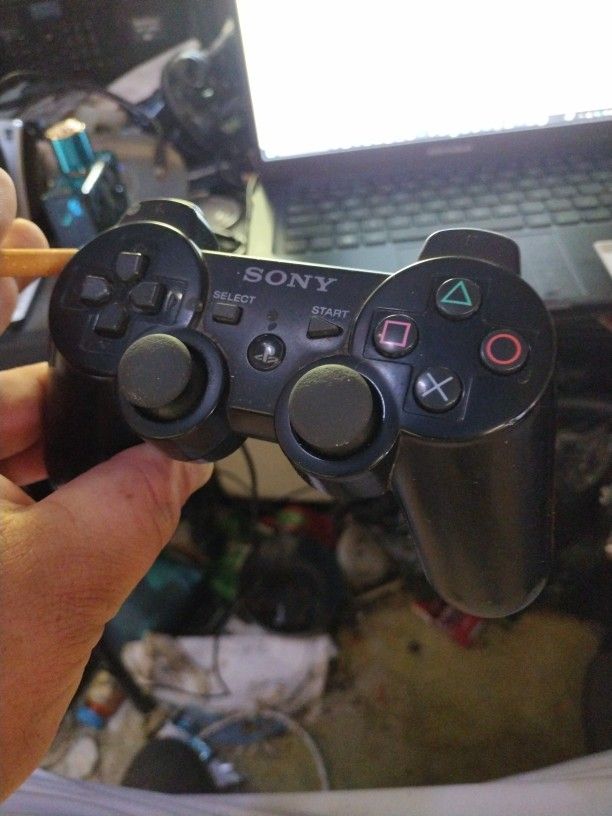 Wireless PS3 Controller Needs Charge Cable