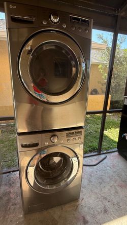 LG WASHER AND DRYER STACKABLE