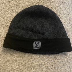 Lv beanie worn once
