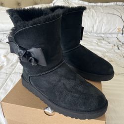Uggs - Boots With The Fur 