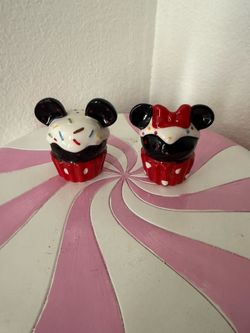 MICKEY & MINNIE SALT & PEPPER SHAKERS