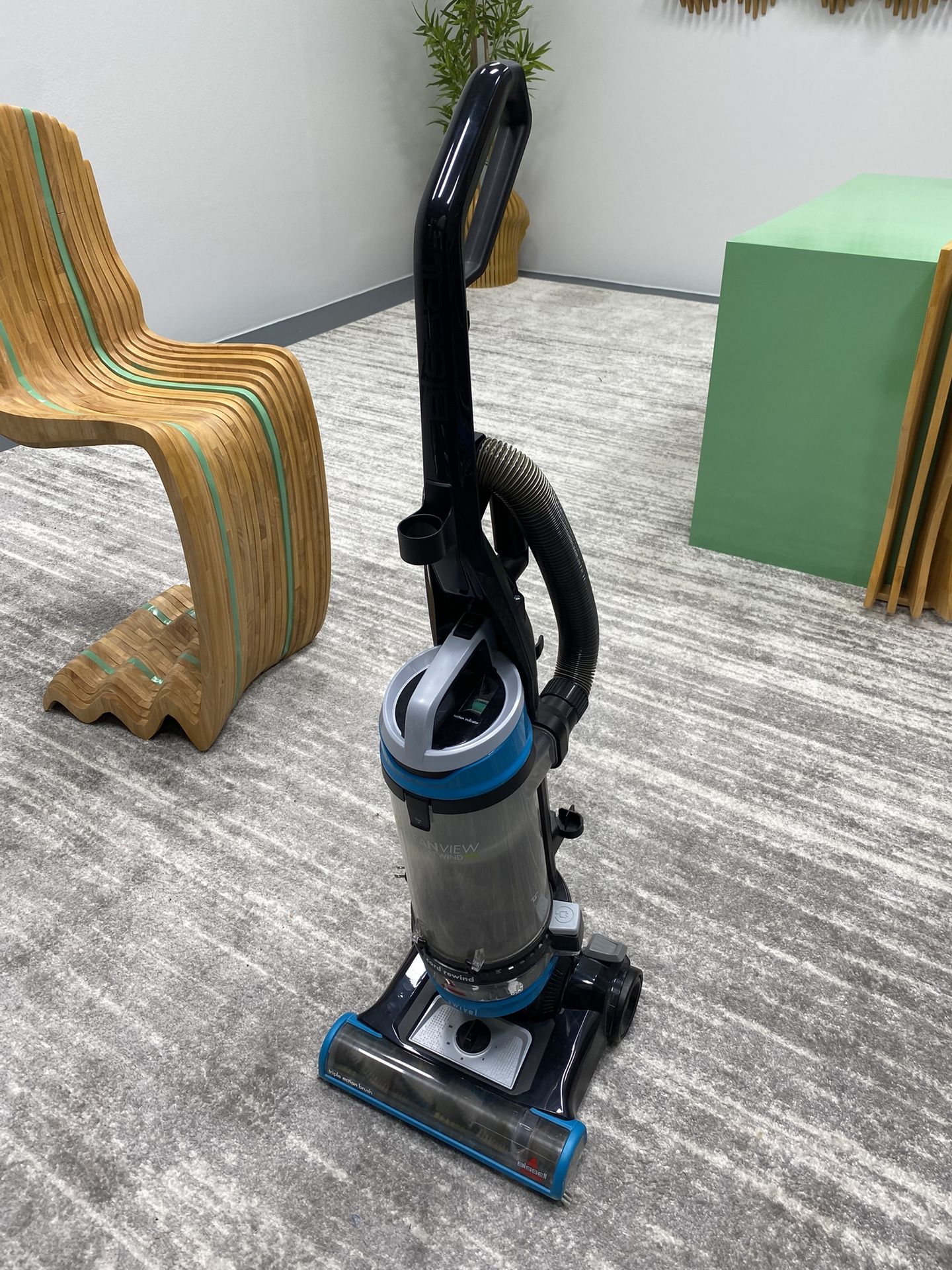 Bissell Cleanview Swivel Rewind Pet Vacuum Cleaner