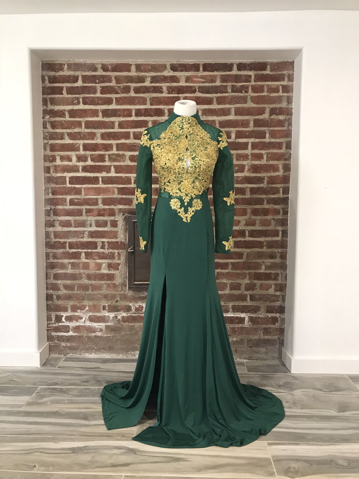 NWT Sz12 Green Prom Dress