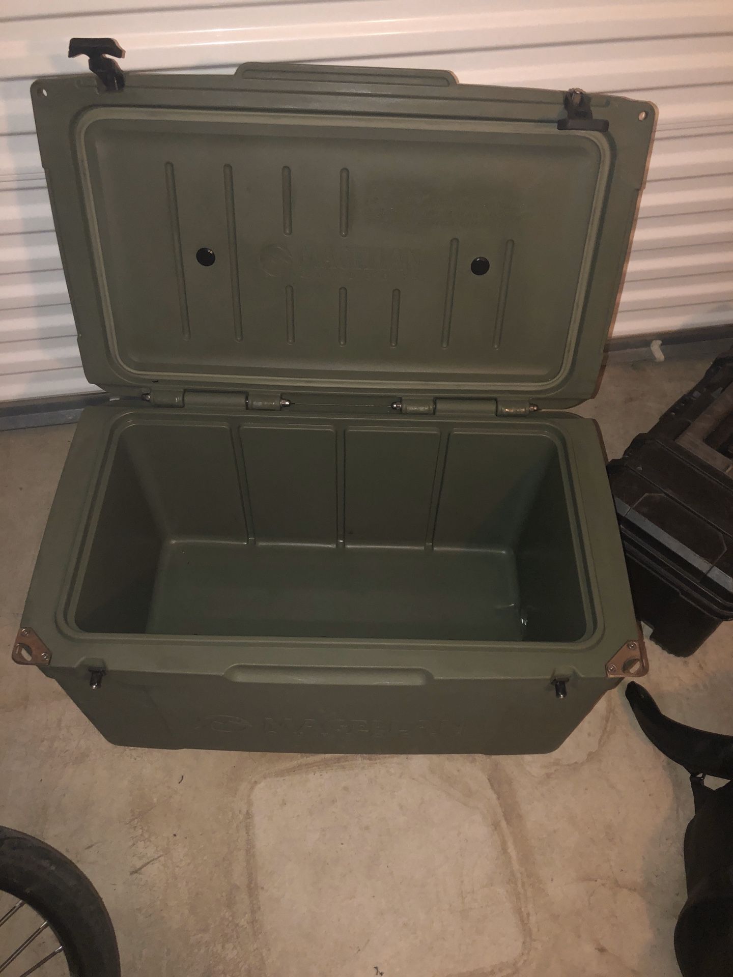 Magellan 55 Quart Cooler - 71dyumx