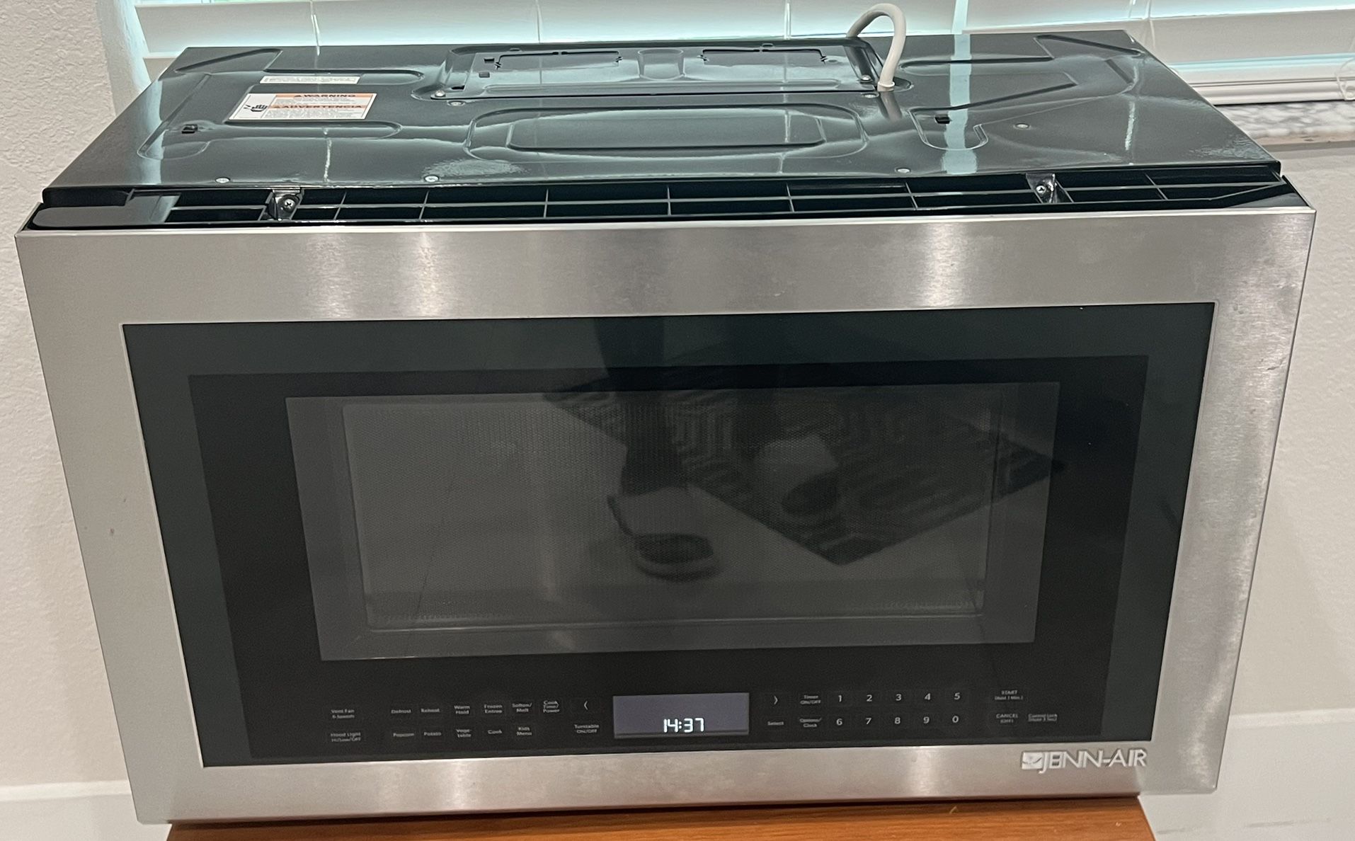 Jenn Air Microwave 30”