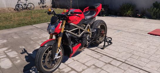 2010 Ducati Streetfighter