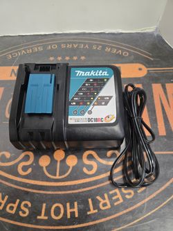 Makita DC18RC Battery Charger