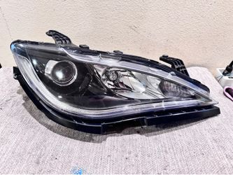 2018 to 2020 CHRYSLER PACIFICA HEADLIGHT HID W/LED RH