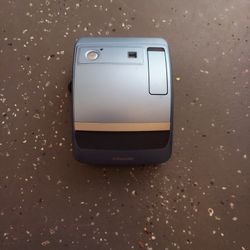 Polaroid One600