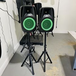  Set of two 10” speakers. NEW!! Everything included!! 