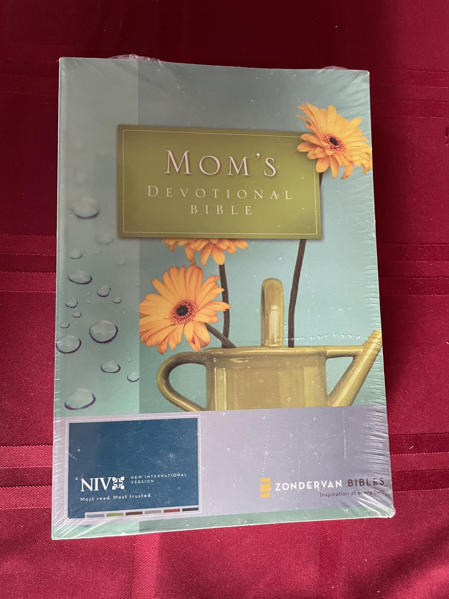 New Mom’s Devotional Bible 