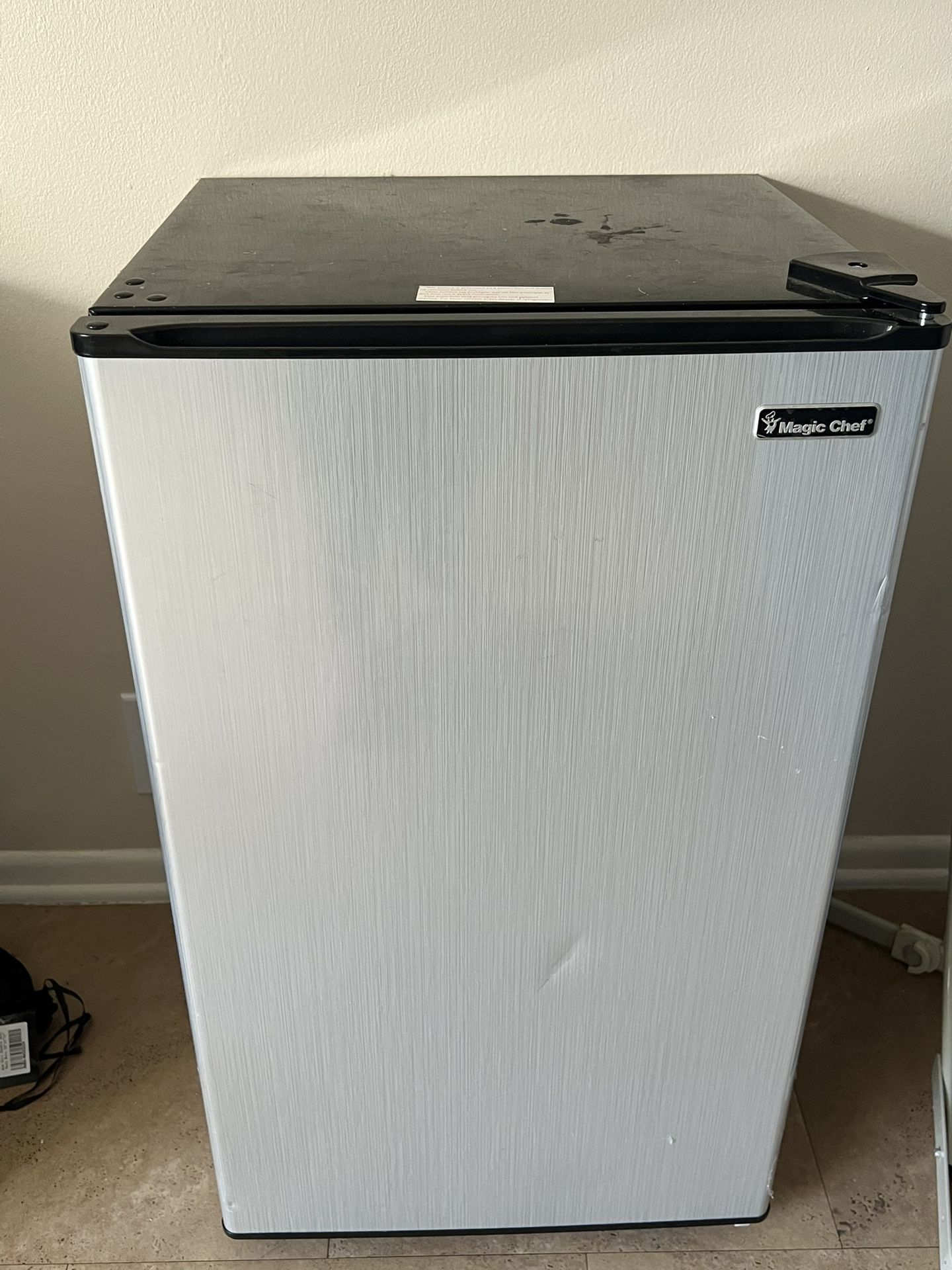 Mini Fridge 