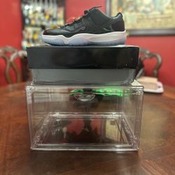 Air Jordan 11 Concord Low