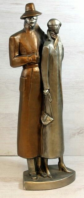 "Dressed to Kill" Statue by David Fisher The Austin Sculpture Collection.
