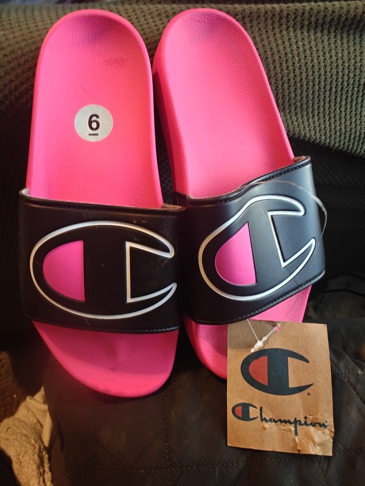 Women's Champion Slides