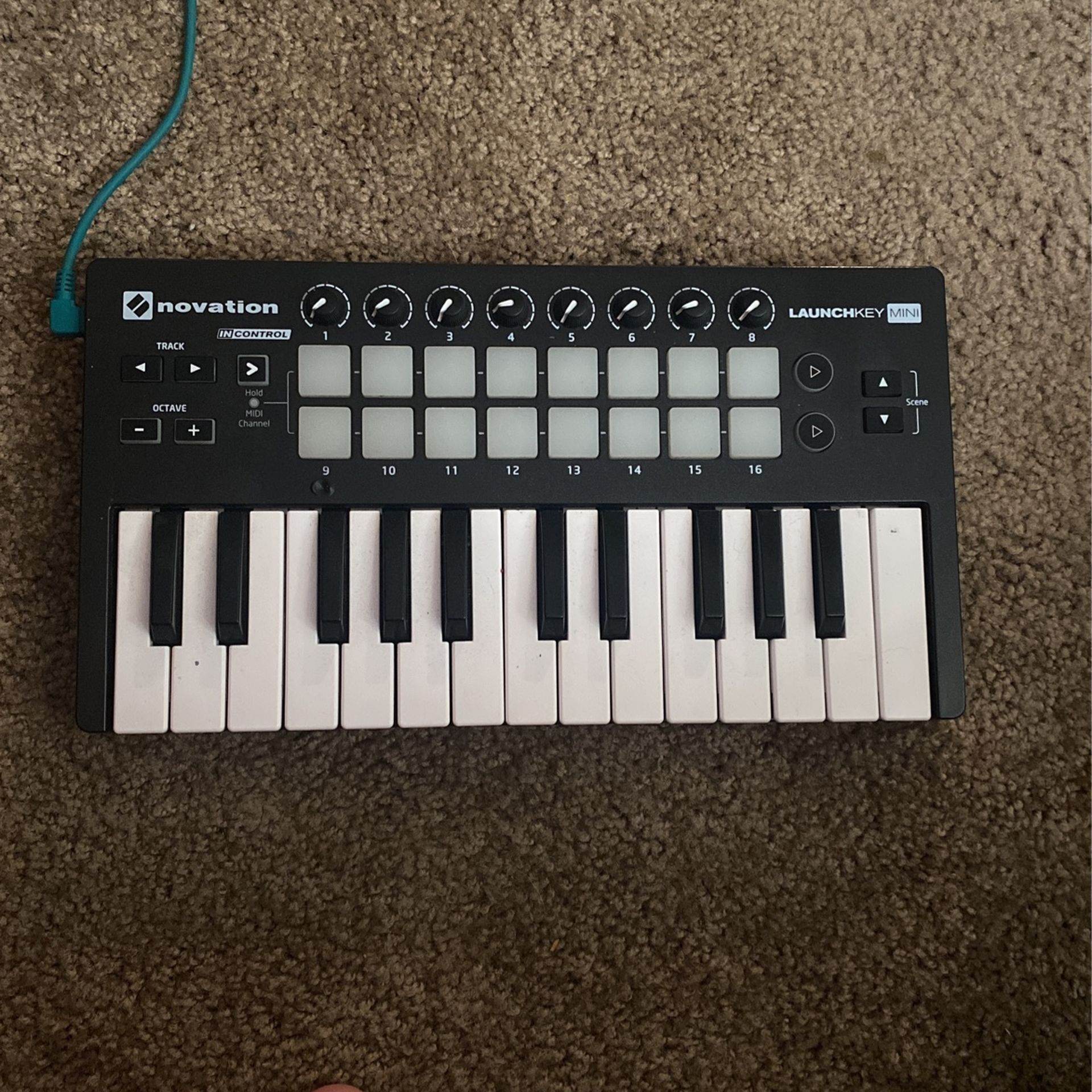 Launchkey Mini soundboard keyboard