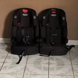 TWO LIKE NEW GRACO TRANZITIONS ALL IN ONE CONVERTIBLE CAR SEATS 3 IN 1 !!!!