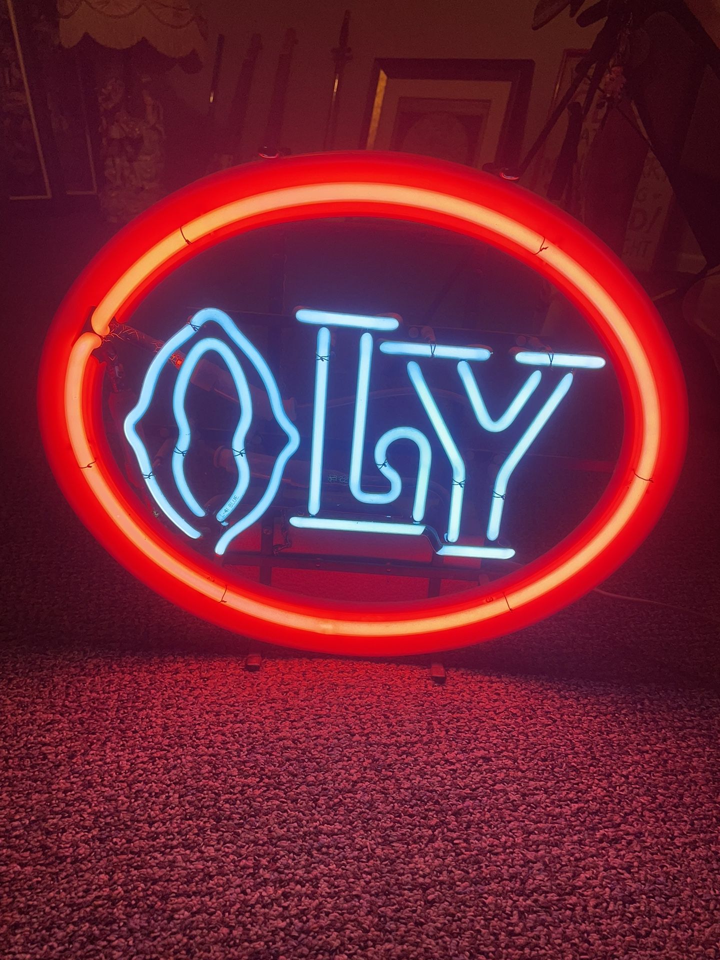 OLY Beer Neon